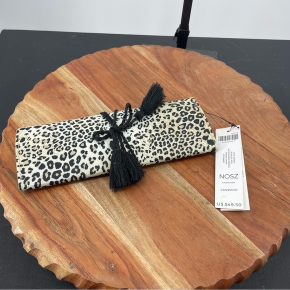 Chicos GWP Animal Print Tassled Jewelry Roll Case Cheetah Leopard Print - Picture 1 of 7